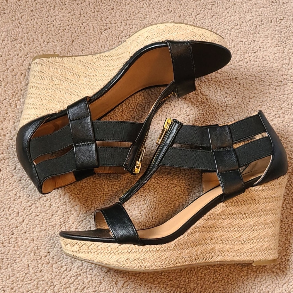 Black Wedges
